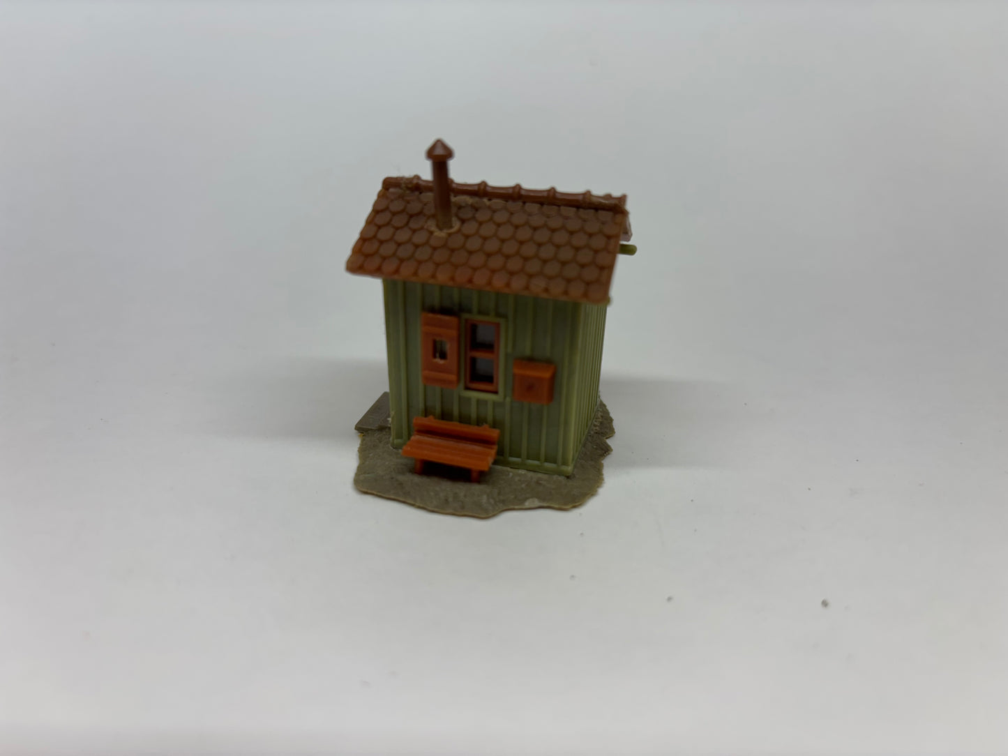 HO Scale Outhouse – Scenic Structure