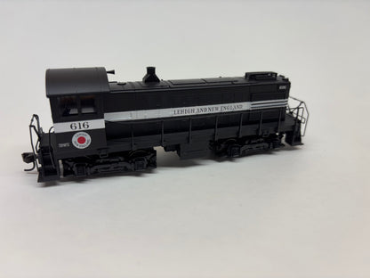 HO Scale S2 Silver – Lehigh & New England