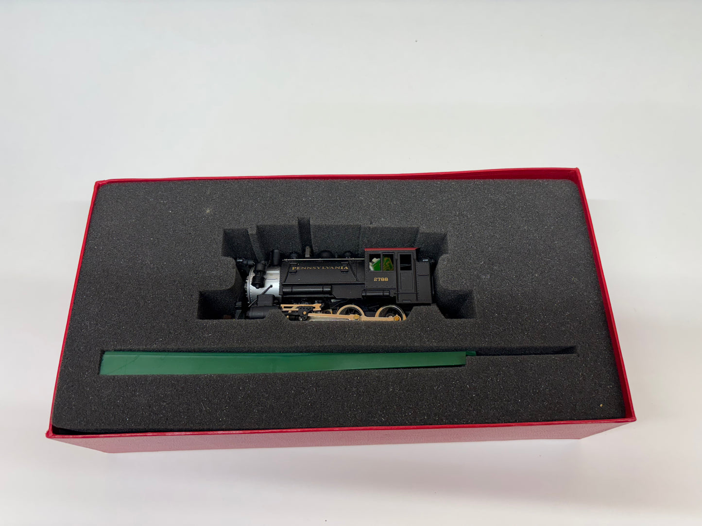Mantua Classics HO Scale 0-6-0 Tank Switcher – Pennsylvania Railroad – DCC Compatible